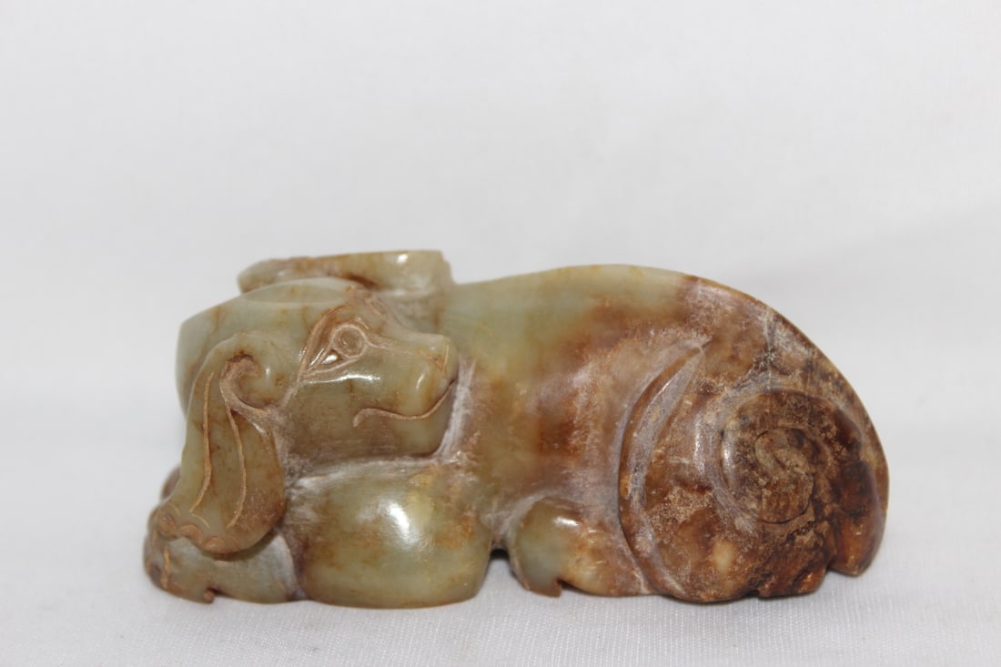 A Jade Dog: 4" long
