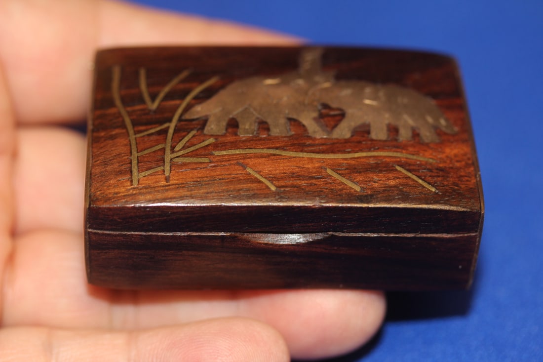 A Brass Inlaid Wooden Trinket Box: well made - 2 3/8" across