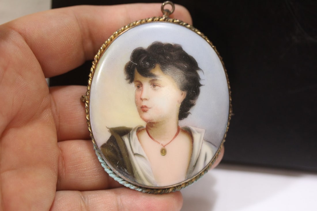 A Handpainted Porcelain Pin or Brooch: Victorian era - 2 1/2" long