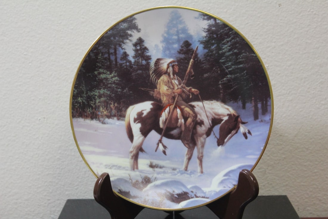 An Indian Collector's Plate: 8 1/4" in diameter