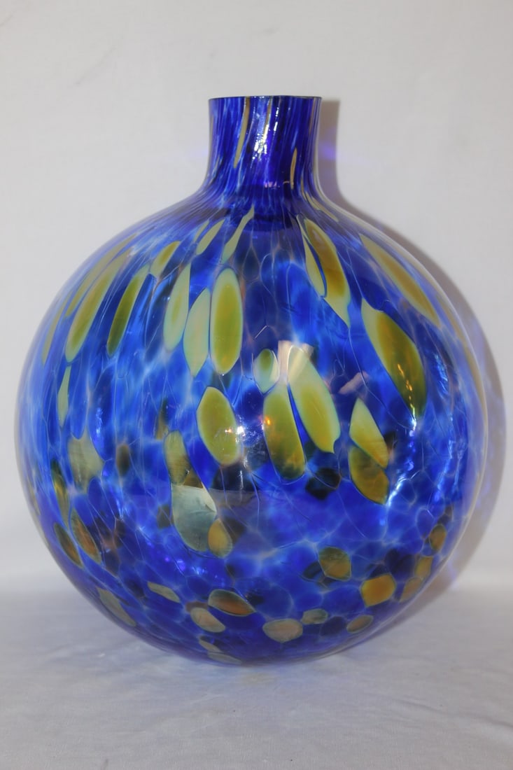 Art Glass Large Ornament: 10 3/4" in diameter - art glass form