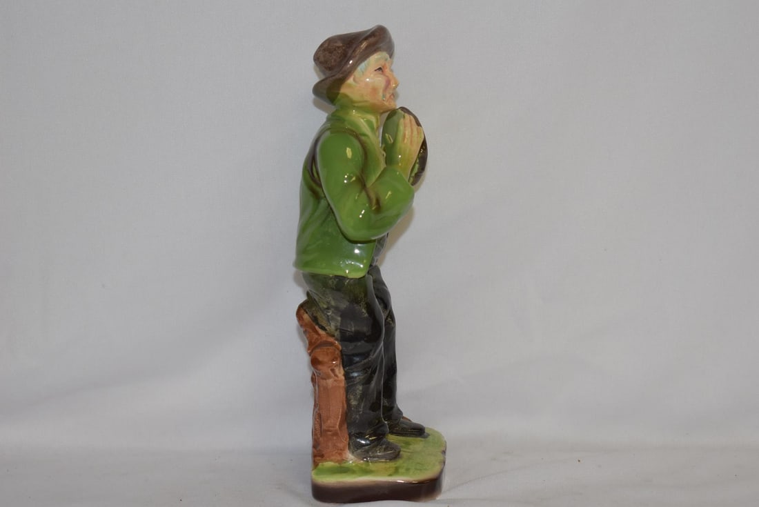 An Old Eramic Figurine - 4