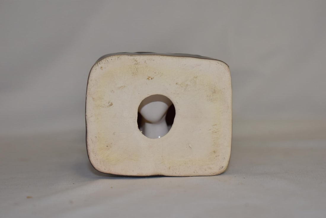 An Old Eramic Figurine - 5