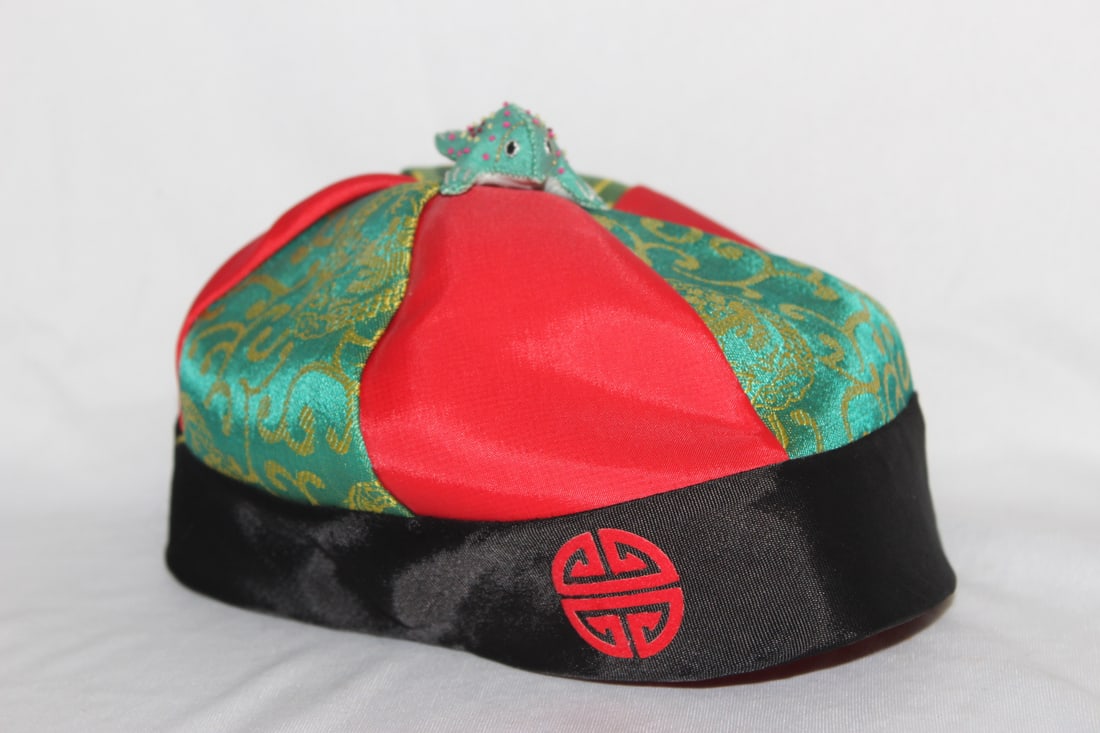 2 Pieces of Oriental Articles: frog= 1 3/4" long