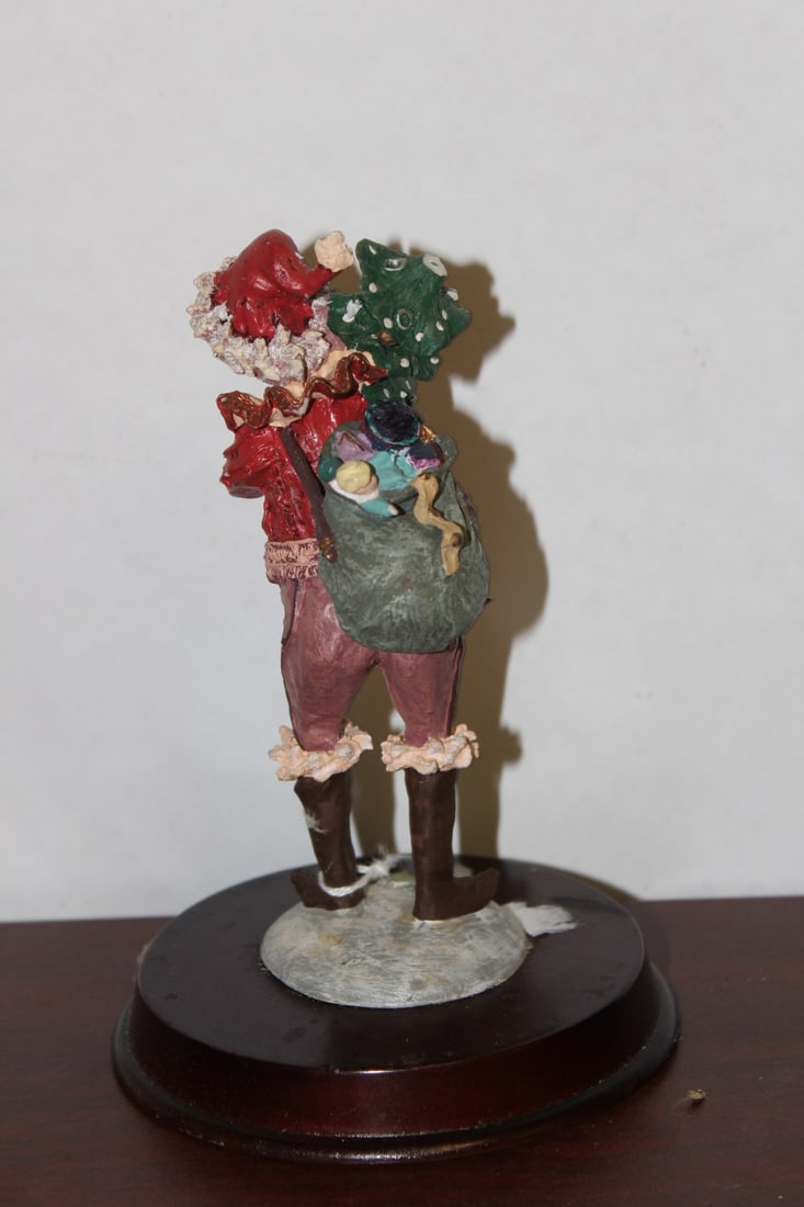 A Pixie Santa Claus - 3