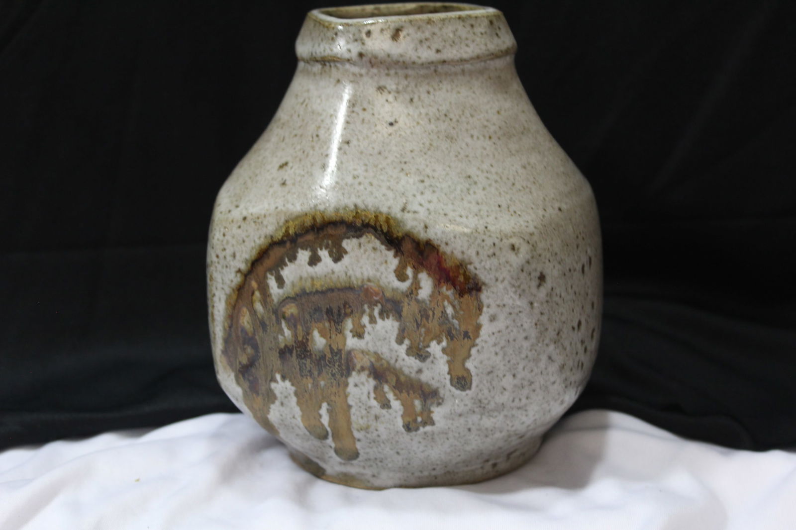 A Hand Painted Pottery Bottle (1 of 4)