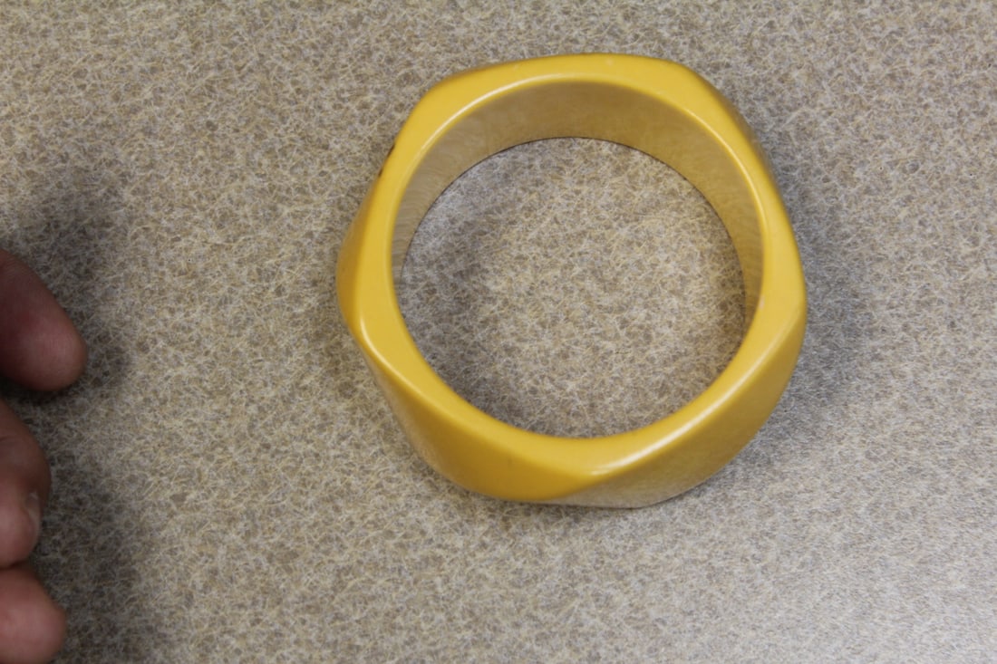 Bakelite Bangle Bracelet - 2