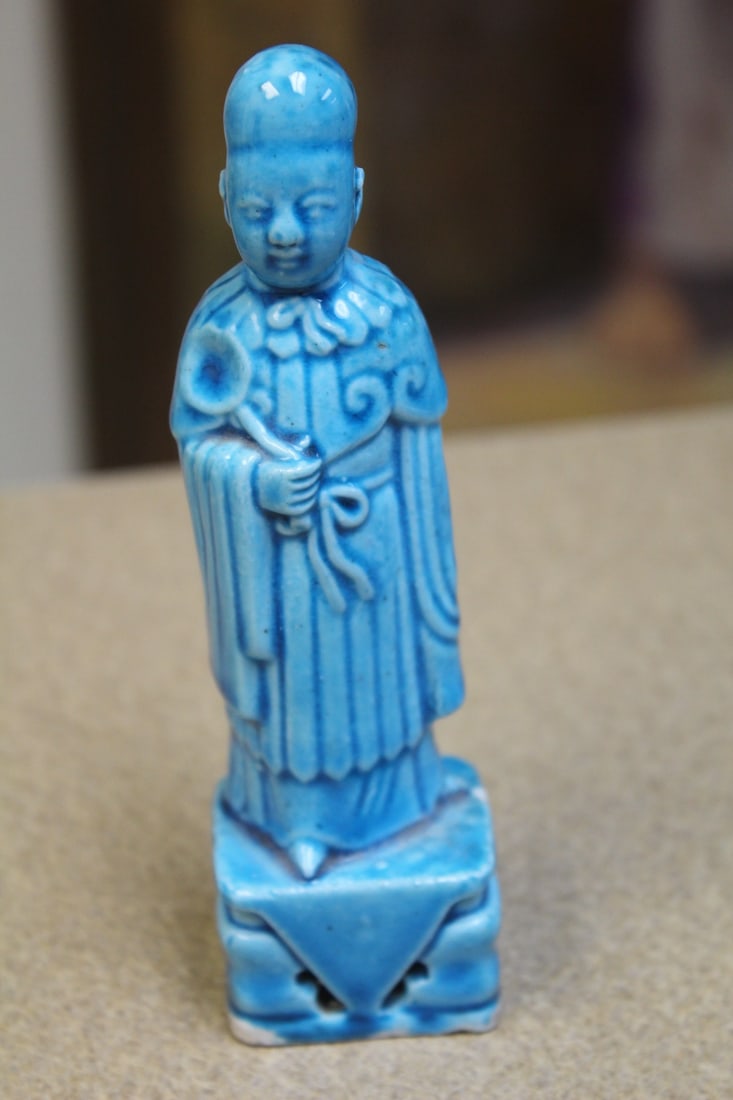 Antique Chinese Turquoise Ceramic Tennant: late 19th to early 20th century - 6" tall