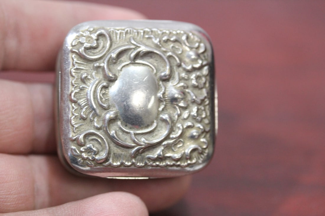 A Silverplated Ornate Trinket Box: 1 1/2" square