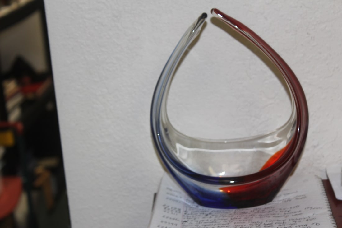 Art Glass Basket: 9 1/2" tall