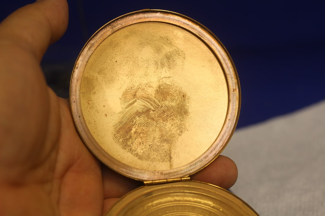 An Elgin Compact - 3