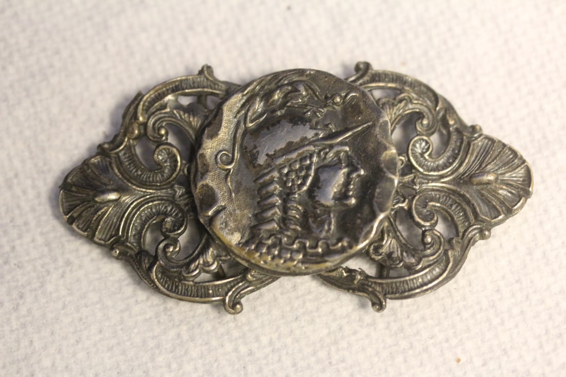 Art Nuveau Ladies Belt Buckle: nice carving