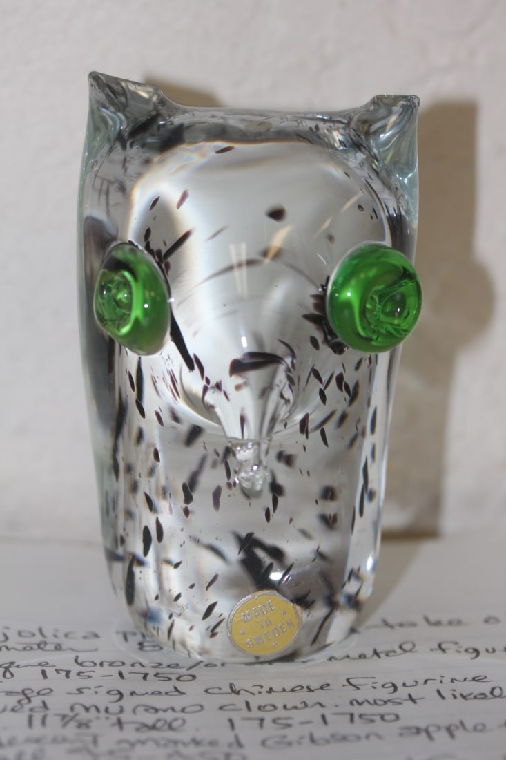Vintage Art Glass Owl: made in Sweden - 4 1/4" tall