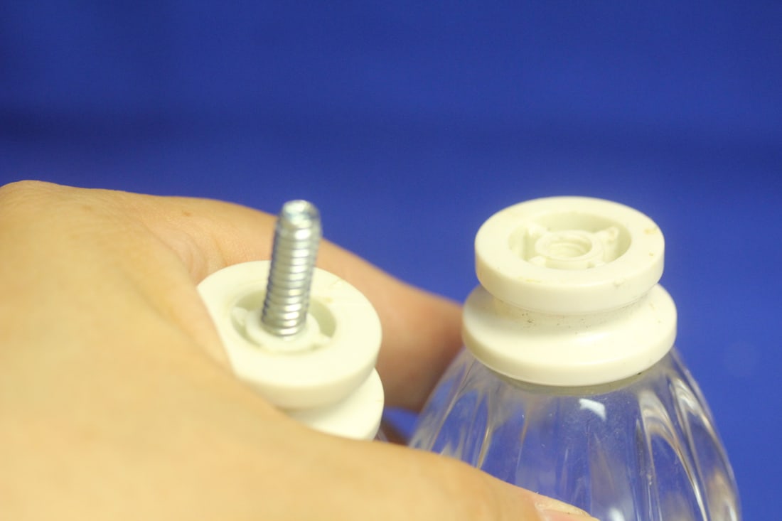 Pair of Lucite Door Knobs - 4