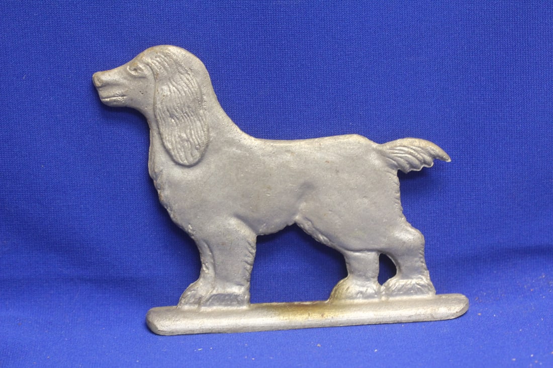 Tin Dog: 6 3/4" long