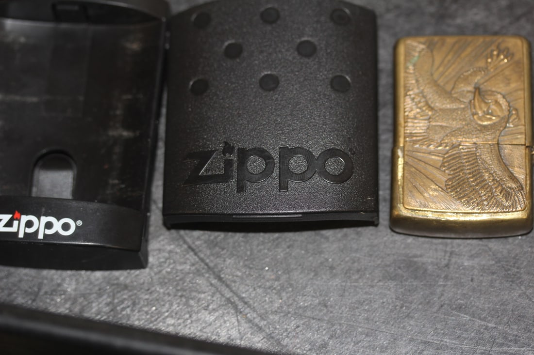 Zippo Golden Eagle Lighter: pre=owned - not tested to see if works or not