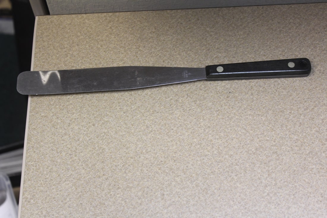 Flint Spatula: 12 3/8" long