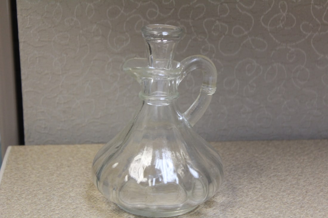EAPG Cruet: 5" tall