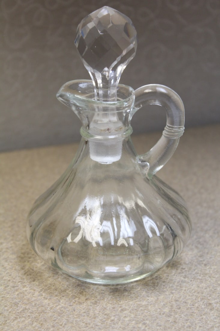 EAPG Cruet: please note: stopper not original - 5 inches tall