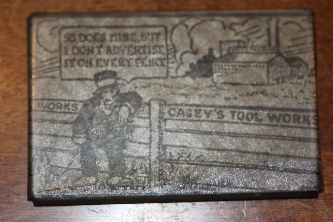 Risque Mirror: as shown on photos