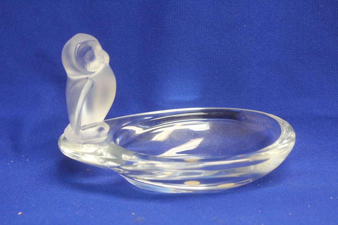 France Crystal Owl Basin: signed - 6 1/8" across