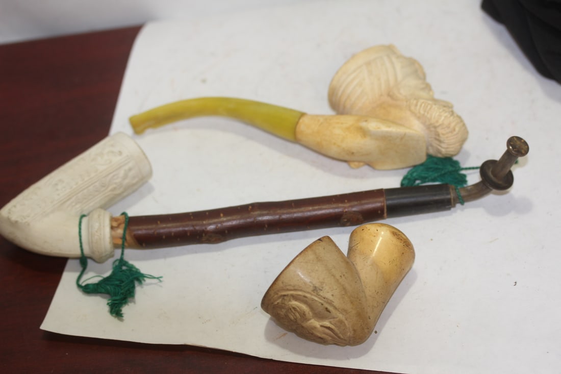 Loto f 3 Old/Vintage Meerschaum Pipes: pipe head etc - longest= 10 1/2"
