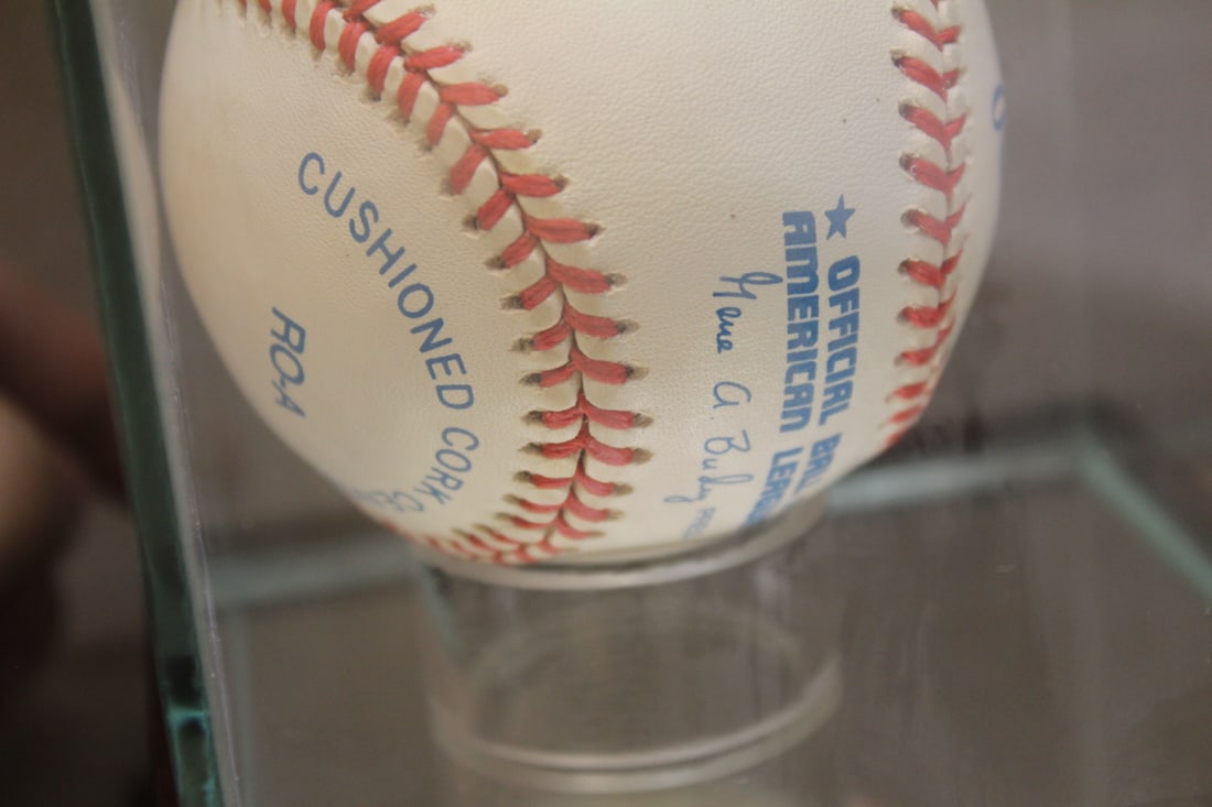 Signed baseball - 4