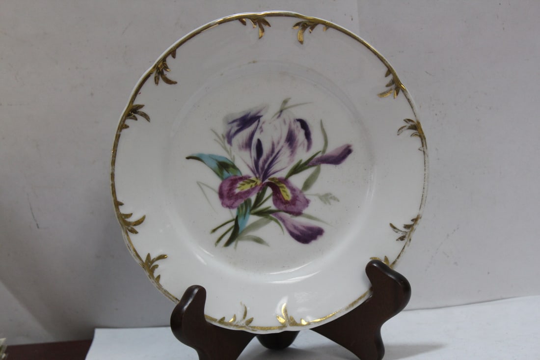 An Antique German Floral Plate: 7 3/4" in diameter
