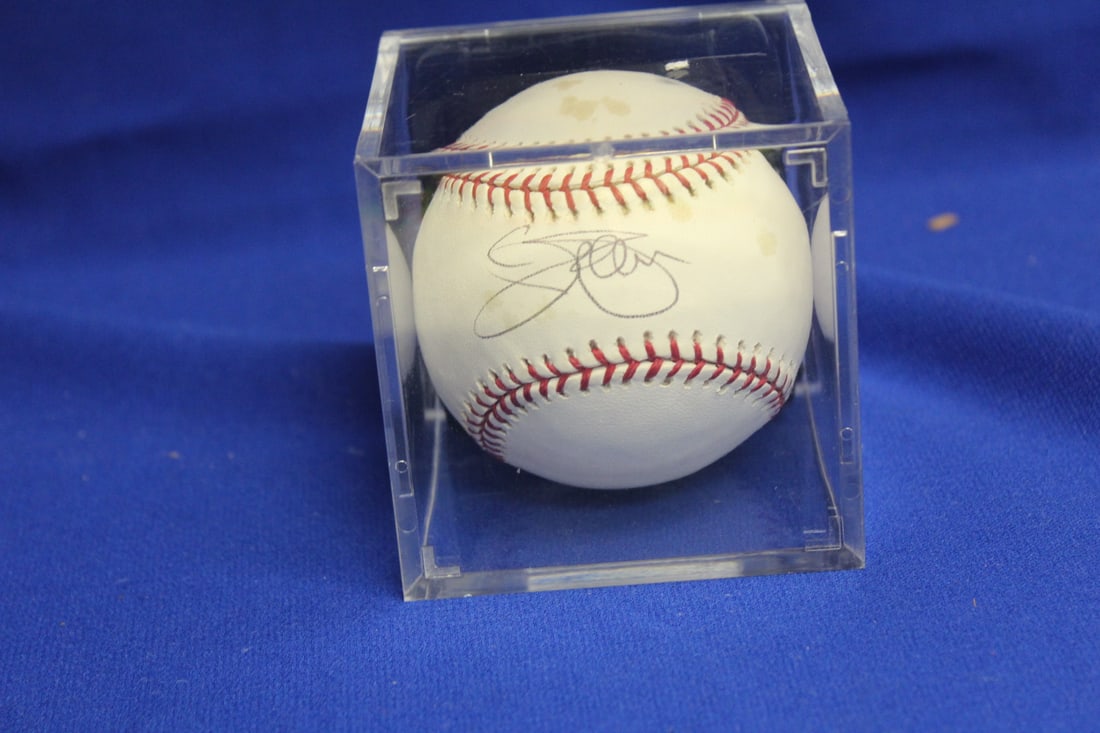 A Signed Jim Palmer Baseball: cased
