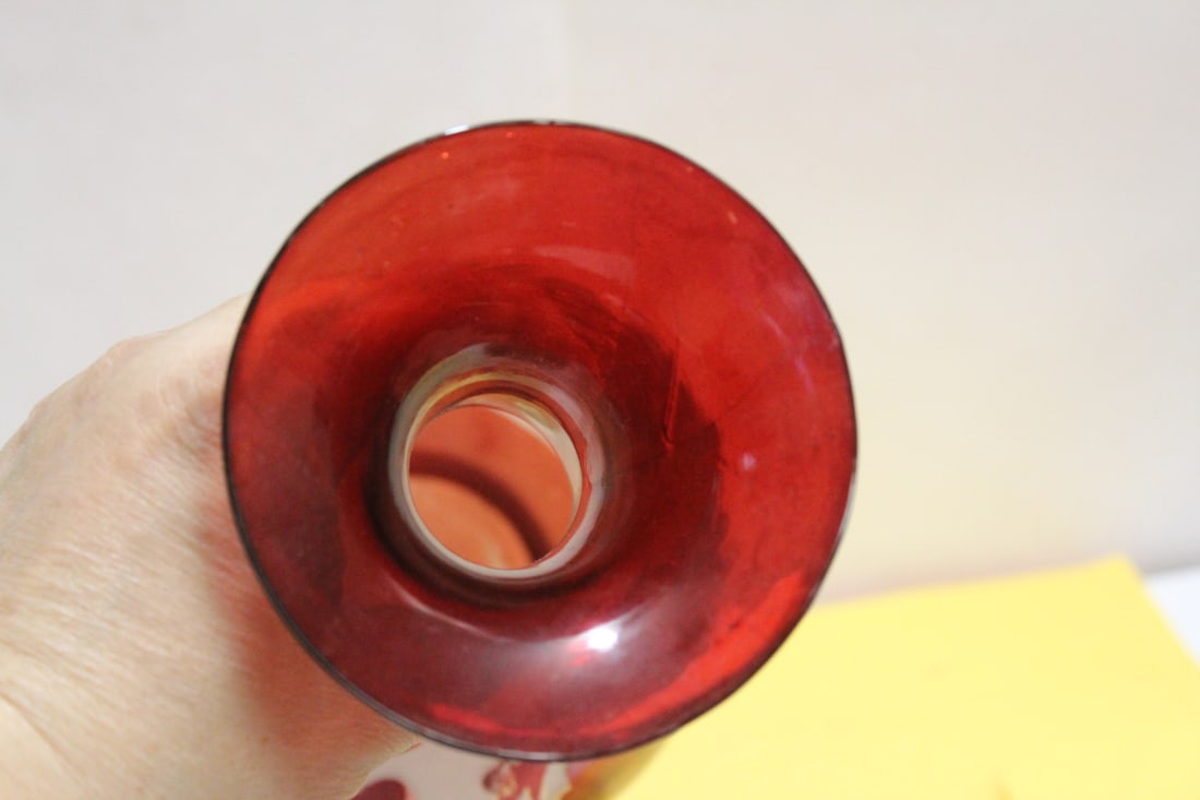 A Ruby Red Glass Vase - 5