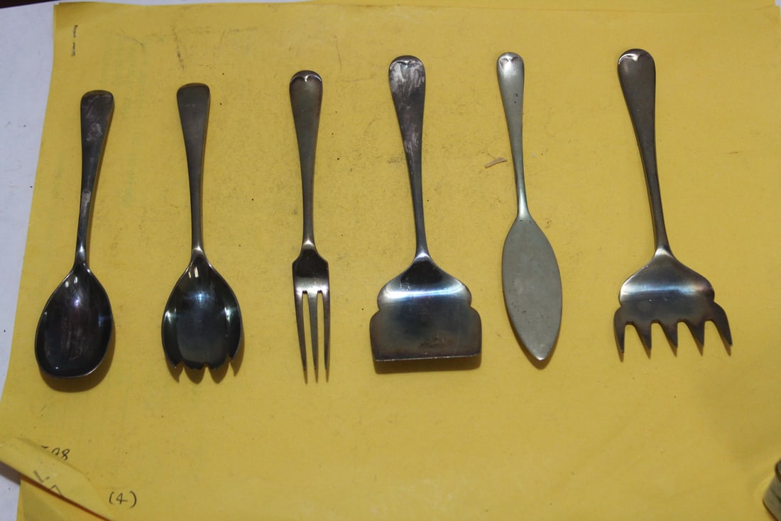 Lot of 6 Atkin Bros Hors d'Oeuvres Serving Pieces: approximately 5 inches long