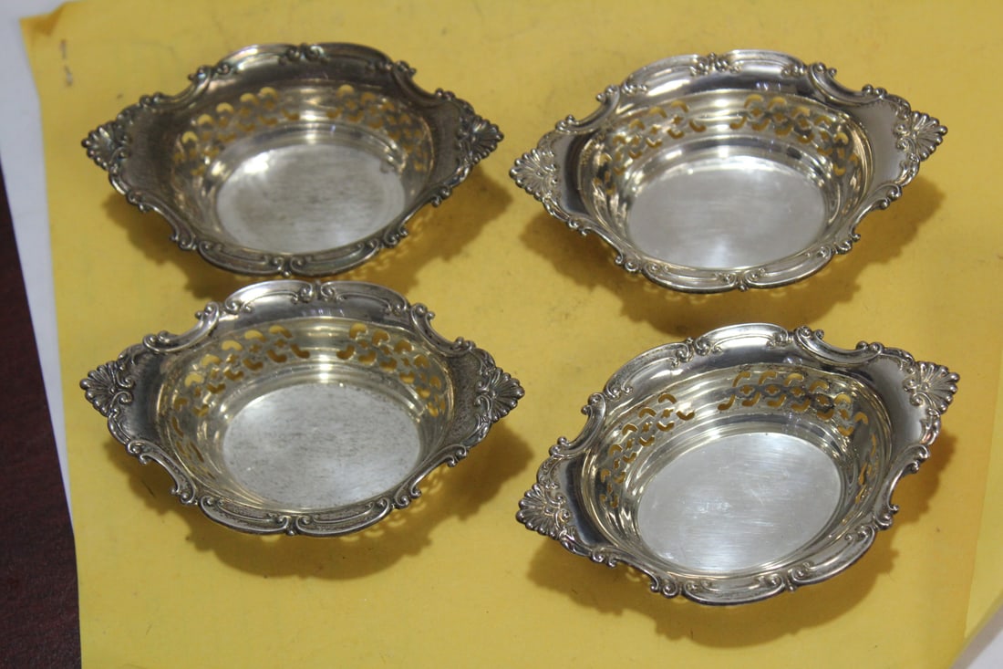 Set of 4 Ornate Sterling Reticulated Dish: 4 inches across - most likely a nit dish by Gorham company