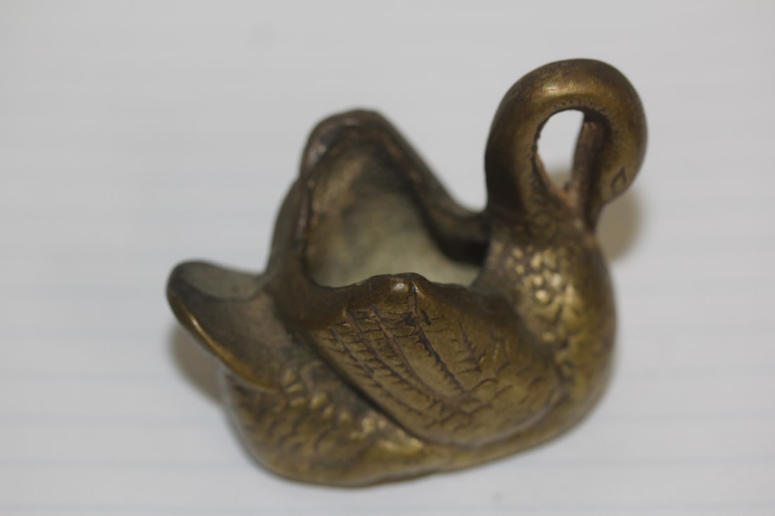 Brass Swan Match Holder (1 of 5)