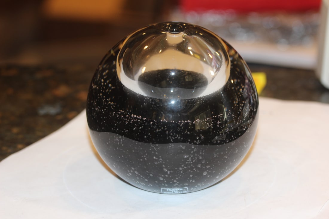 Art Glass Oil Lamp?: 4 3/8" tall