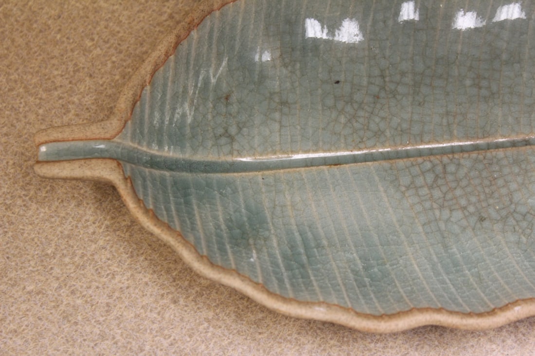 Ceramic leaf bowl - 2