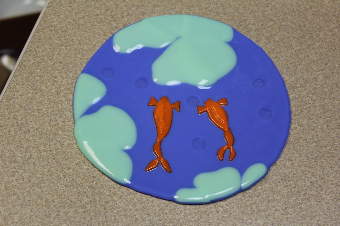 Decorative Ceramic Round Tile: 7 1/4" in diameter