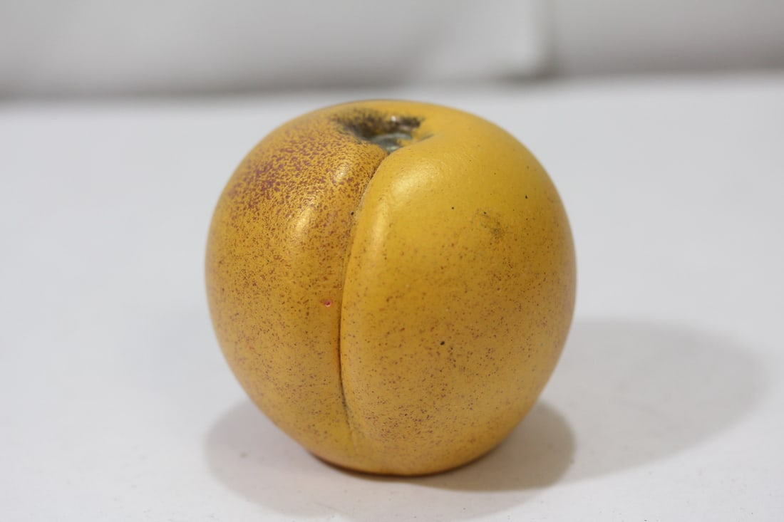 A Signed Gozo Glass Peach: 2 1/2" tall