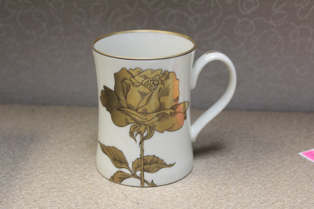 Fitz and Floyd "Golden Rose" Cup (1 of 4)