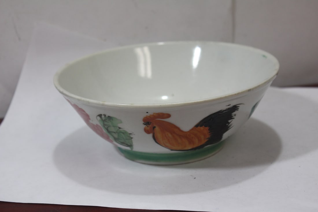 A Chinese Chicken Bowl: most likely Republic period - 7 3/4" in diameter