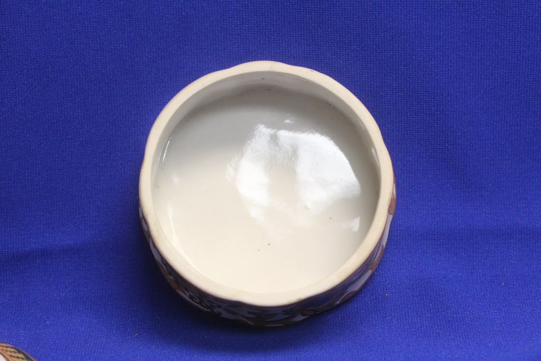 A Decorative Ceramic Trinket Box - 3