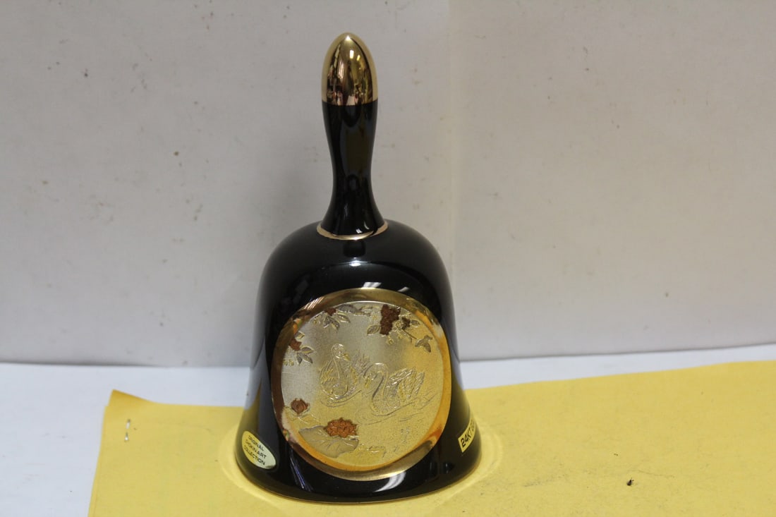 A Japanese Chokin Bell: 24Karat gold rim - 5 3/4" tall