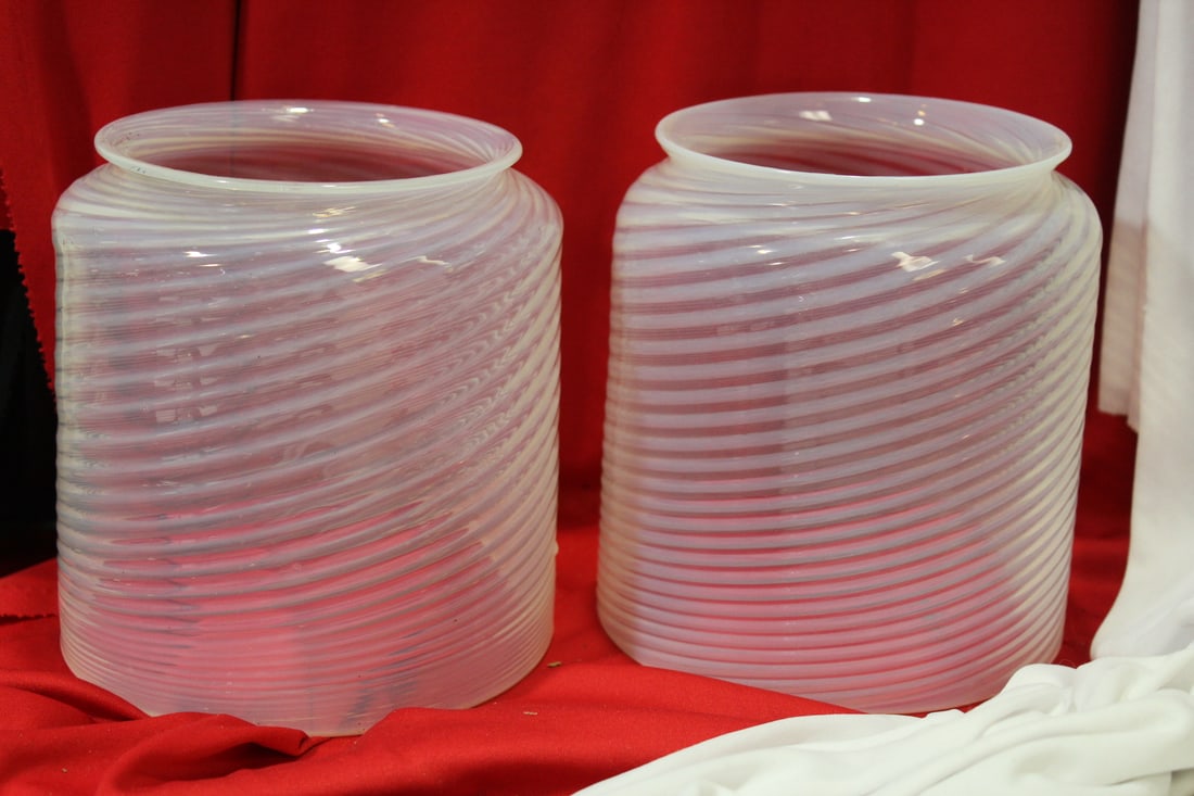 A Pair of Large Opalescent Cylinder Lamp Shades: 6 3/8" tall x 6" in diameter