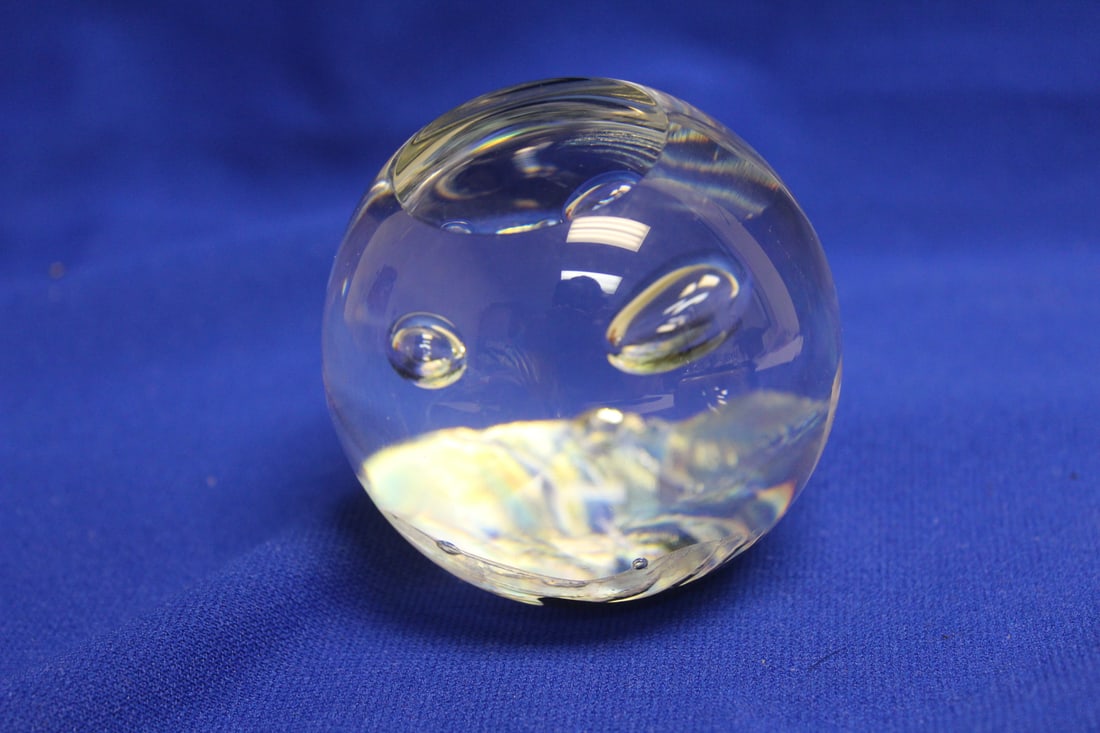 A Signed RS '92 Artglass Paperweight: Rebecca Stewart - 3 1/4" tall