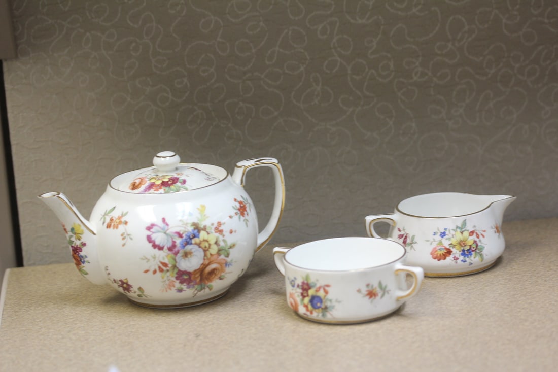Hammersley Bone China Teapot (1 of 4)