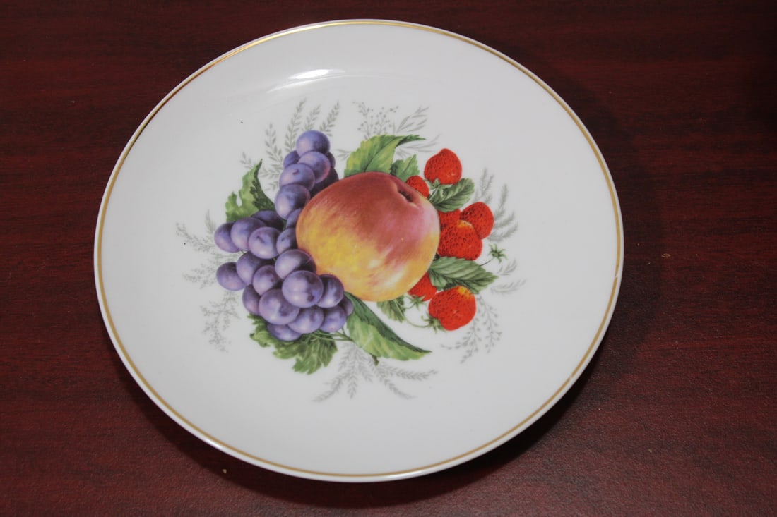 A German Fruit Plate: 7 3/4" in diameter