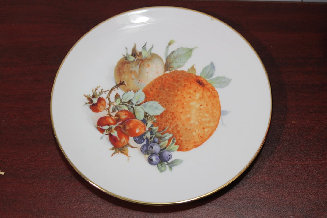 A German Fruit Plate: 7 3/4" in diameter
