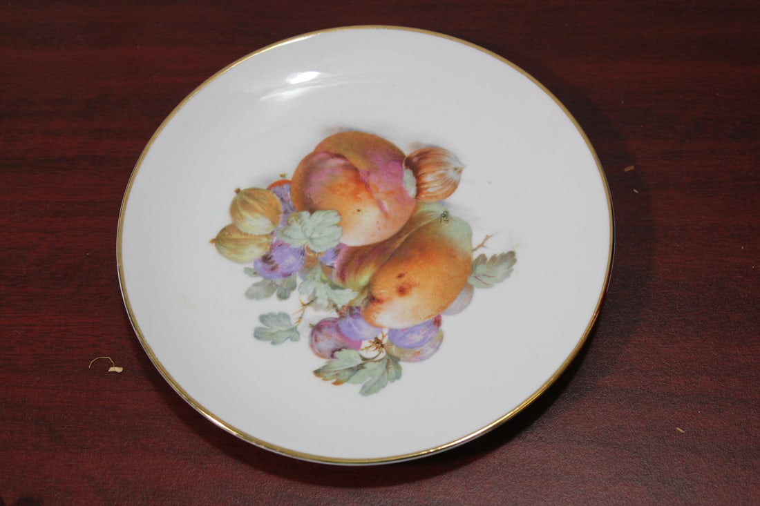 A German Fruit Plate: 7 3/4" in diameter