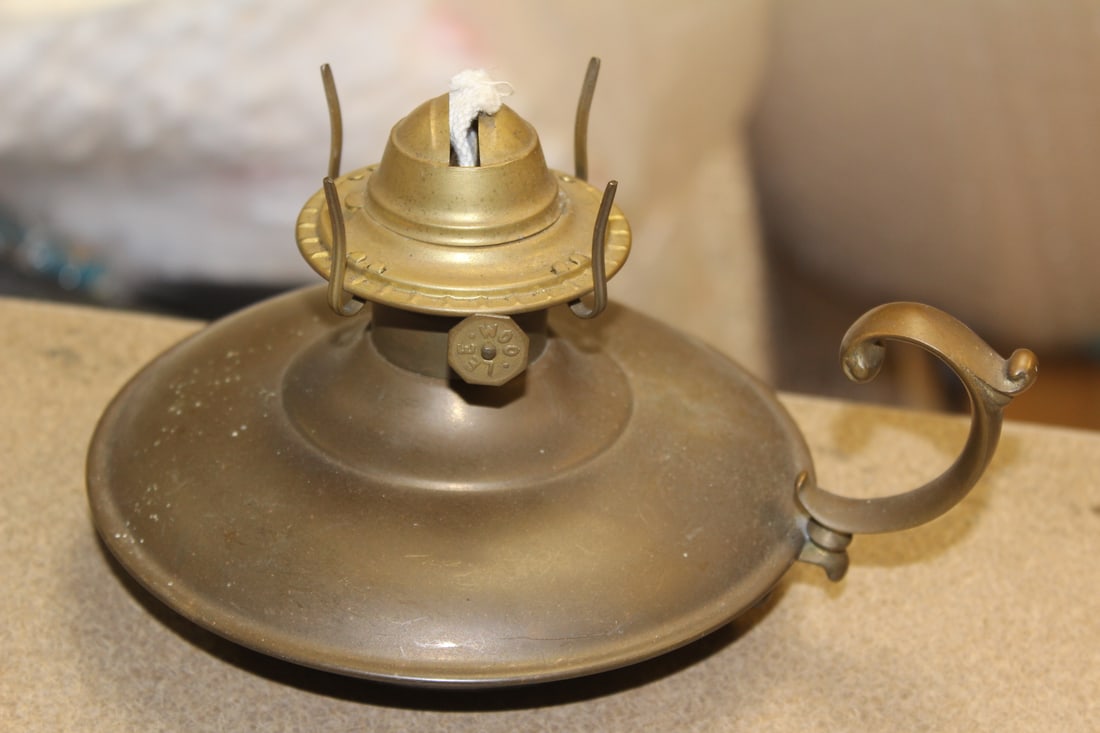 Metal Aladdin-Style Lamp: most likely copper - please note: no glass probe - 7" across - unused (probably still have all three wishes left)
