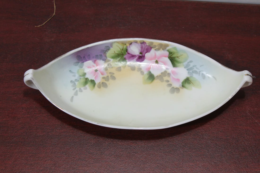 A Nippon Ceramic Container: 7 1/2" across