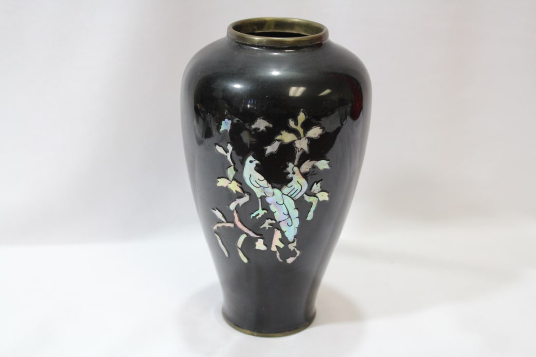 A Korena Mother of Pearl and lacquer Vase: 7" tall